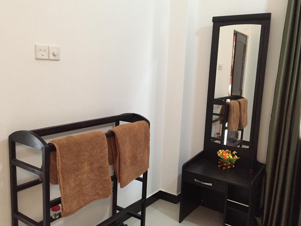 Apna Homestay Apartments Unawatuna Exterior photo