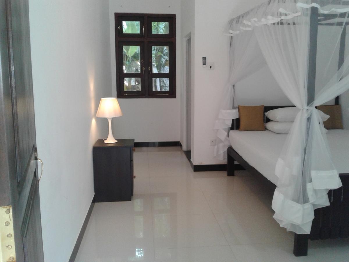 Apna Homestay Apartments Unawatuna Exterior photo