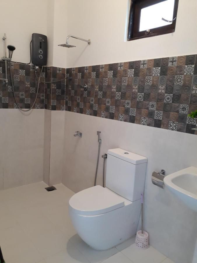 Apna Homestay Apartments Unawatuna Exterior photo