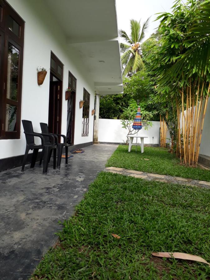 Apna Homestay Apartments Unawatuna Exterior photo