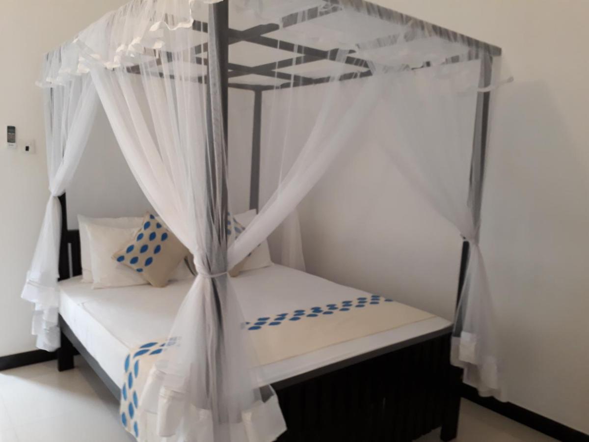 Apna Homestay Apartments Unawatuna Exterior photo