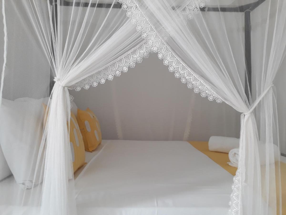 Apna Homestay Apartments Unawatuna Exterior photo